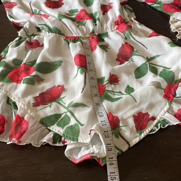 Shareen Collections floral, rose 🌹 design romper shorts - Picture 4 of 11